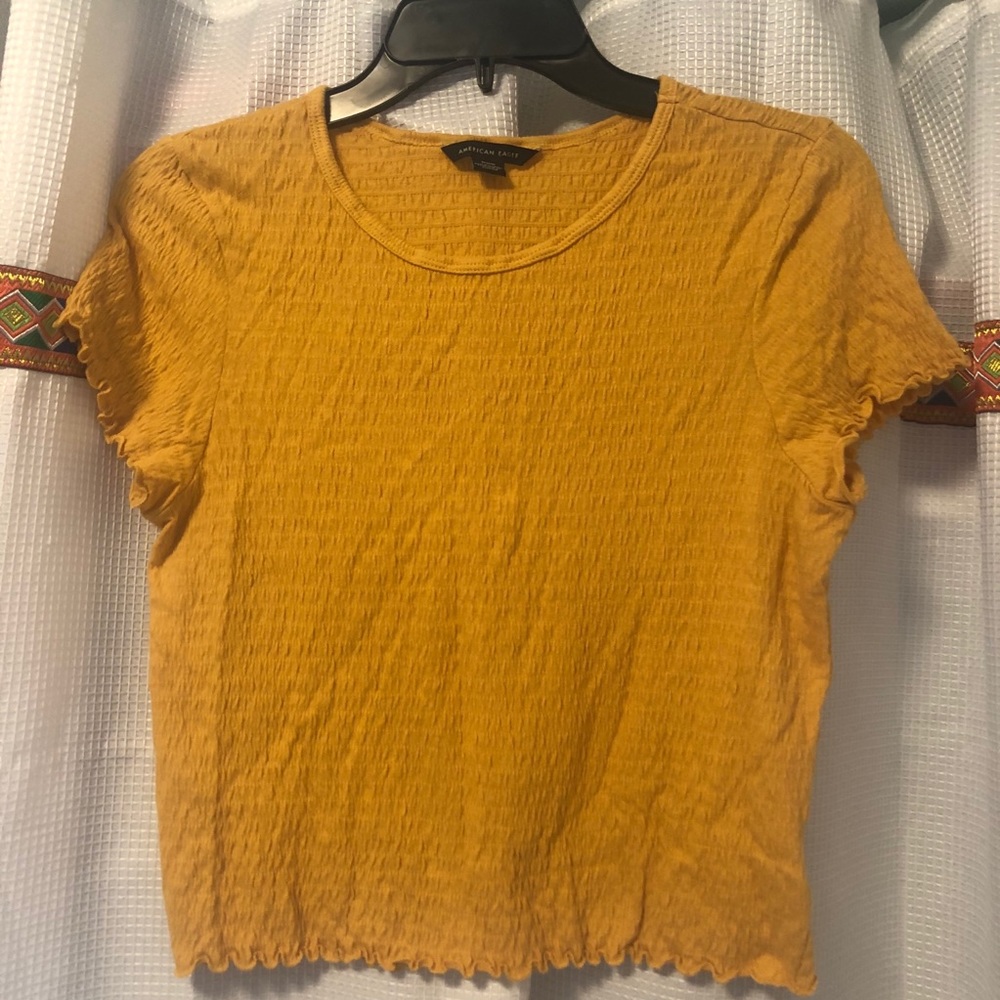 American eagle yellow cropped shirt size M